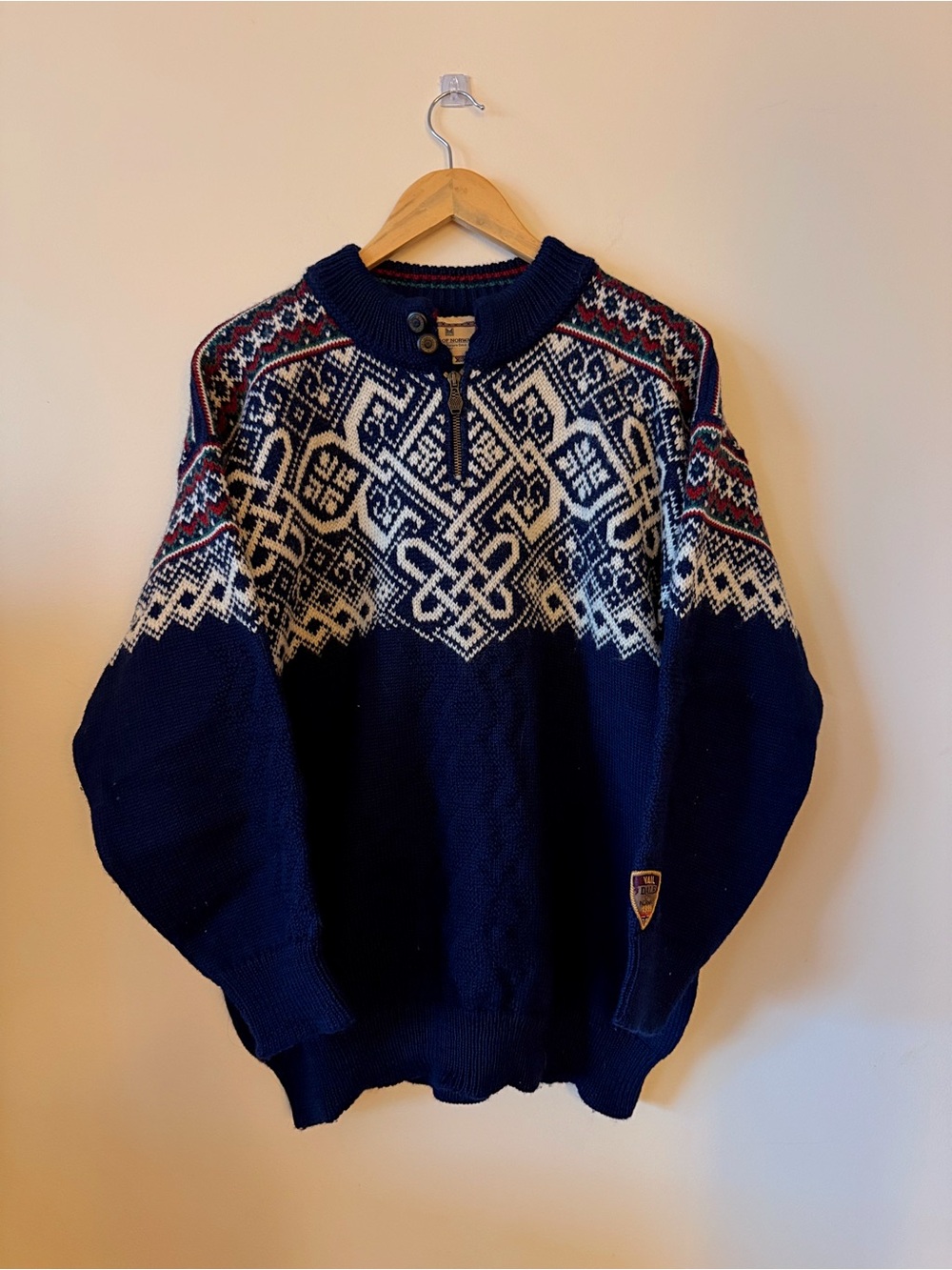 Vintage Dale of Norway 100% Pure Wool Sweater -large